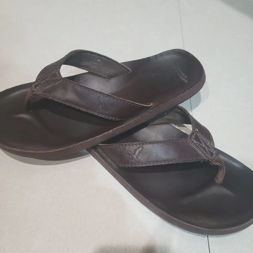 AE sandals size 11 - Picture 3 of 4